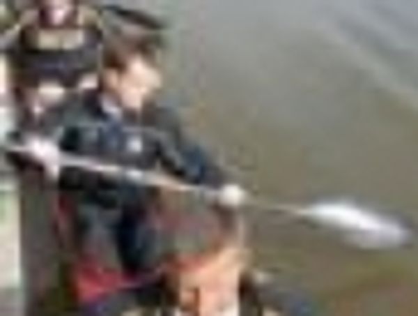 Дмитрий Медведев на гребном канале у Крестовского острова спустился на воду в экипировке FORWARD